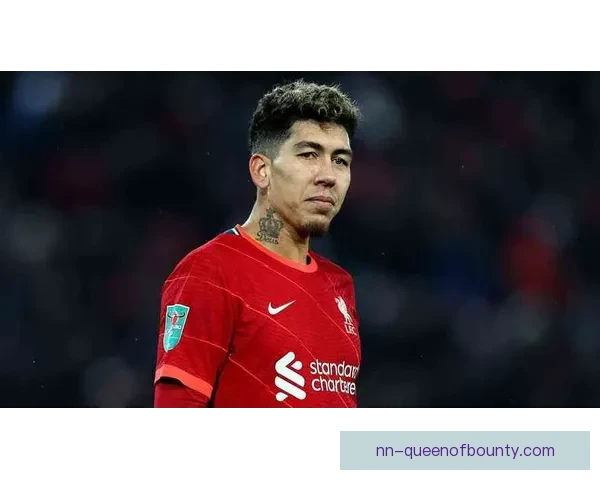 菲尔米诺对阵曼联欧协联比赛中的攻防影响力深度解析全景价值评估 菲尔米诺对阵曼联欧协联比赛中的攻防影响力深度解析全景价值评估